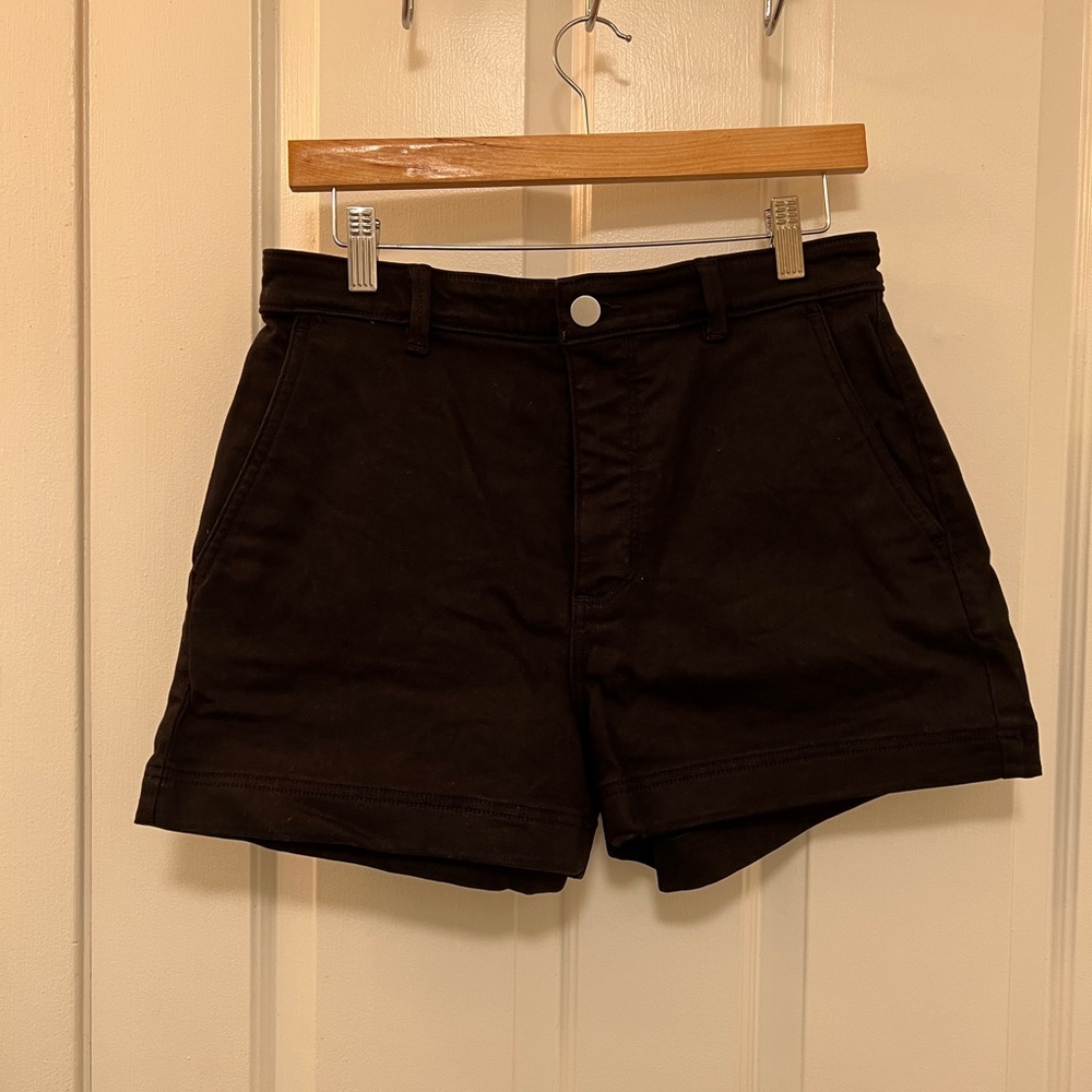 Everlane High-Waisted Black Easy Shorts